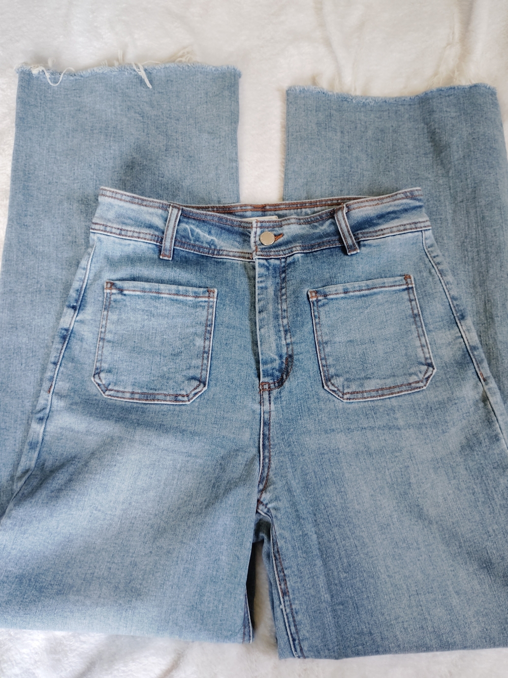 OAT New York  Wide Leg High-Rise Raw Hem Medium Wash Jeans Size 8/29, Urban,BOHO